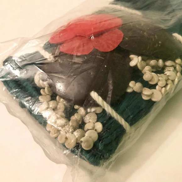 Hawaiin Hula Girl Costume With Raffia Skirt And Coconut Top Child Size Halloween - Picture 13 of 16